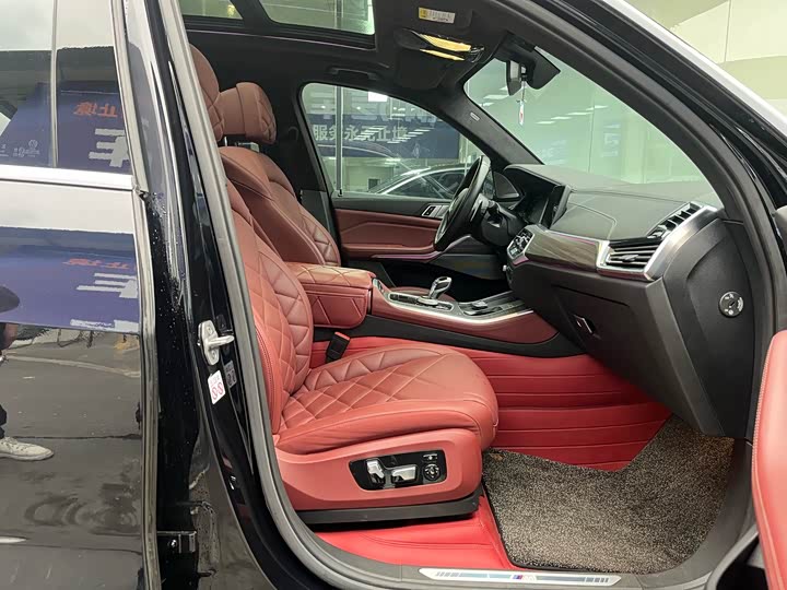 Фото 12 - BMW X5