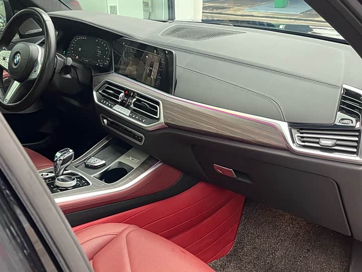 Фото 13 - BMW X5