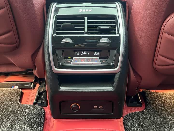 Фото 17 - BMW X5