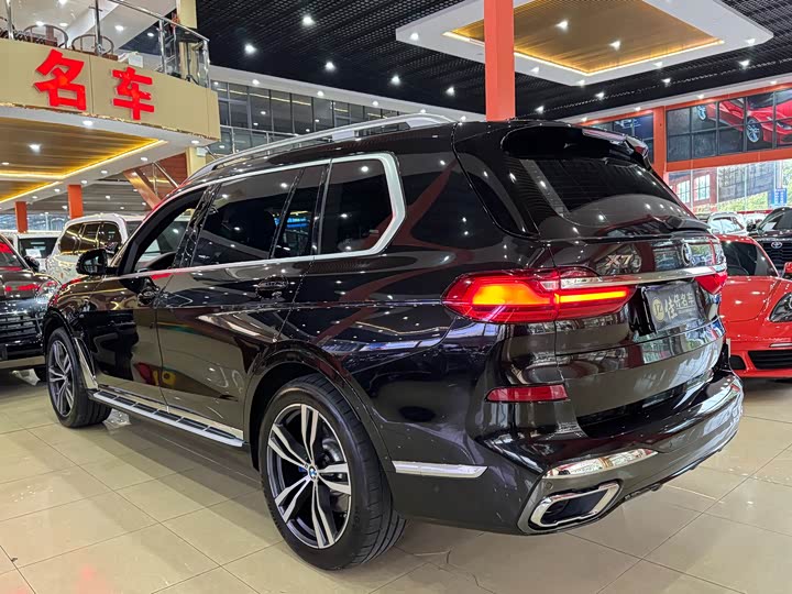 Фото 4 - BMW X7