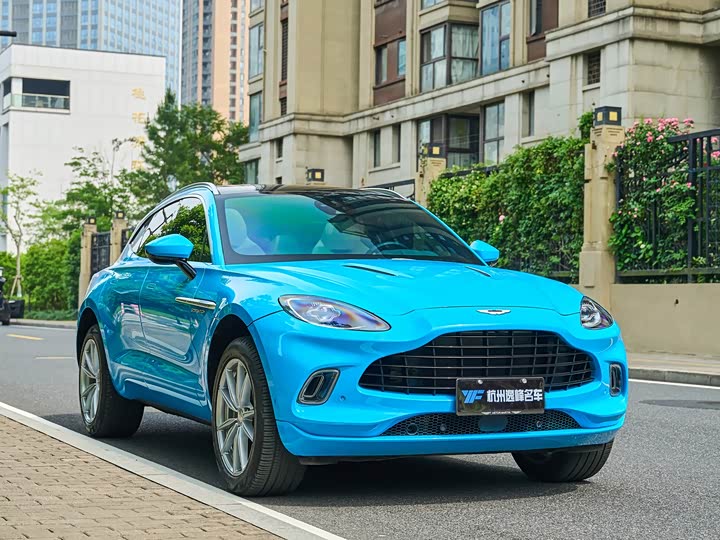 Фото 3 - Aston Martin DBX