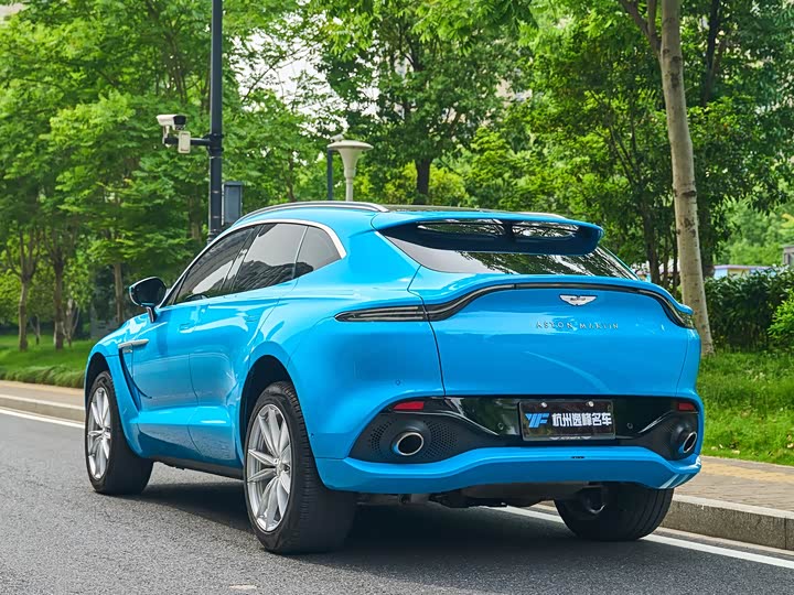 Фото 7 - Aston Martin DBX