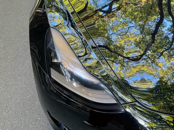 Фото 12 - Tesla Model 3