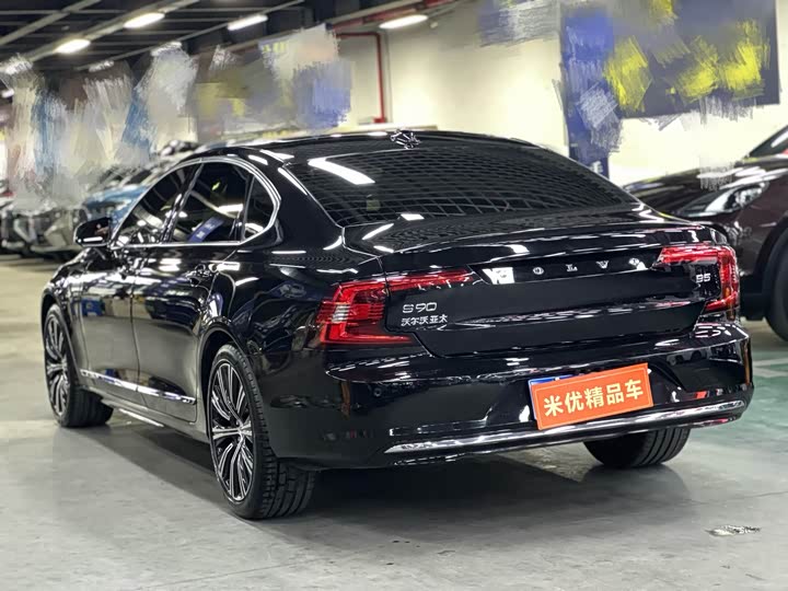 Фото 6 - Volvo S90