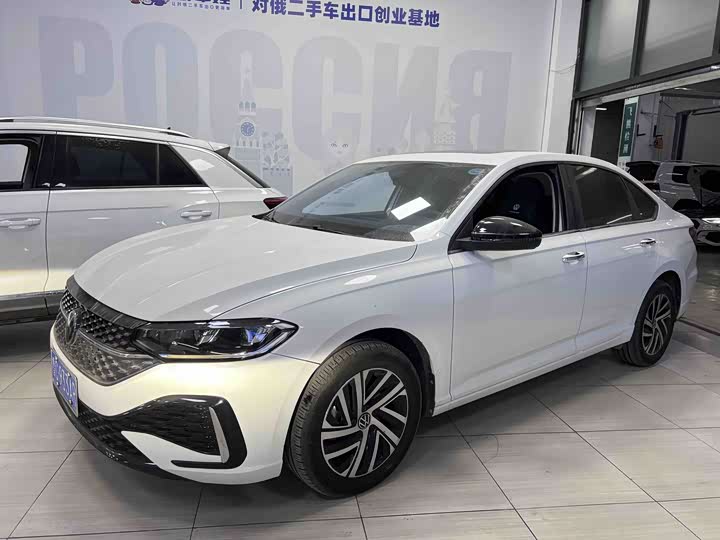 Фото 1 - Volkswagen Lavida