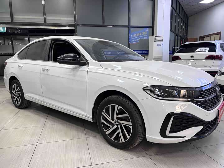 Фото 3 - Volkswagen Lavida