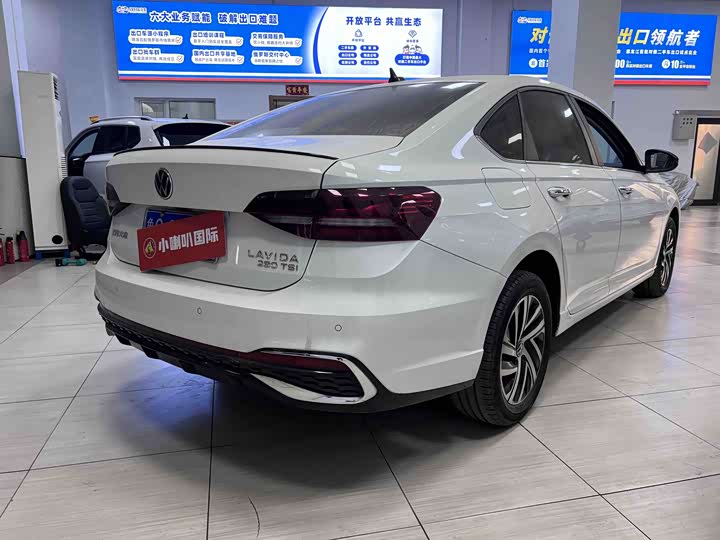 Фото 4 - Volkswagen Lavida