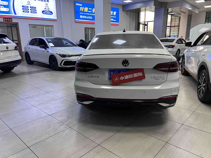 Фото 5 - Volkswagen Lavida