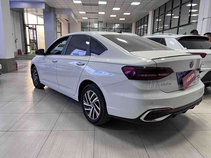 Фото 6 - Volkswagen Lavida