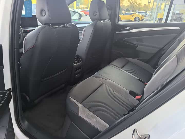 Фото 8 - Volkswagen ID.4 Crozz