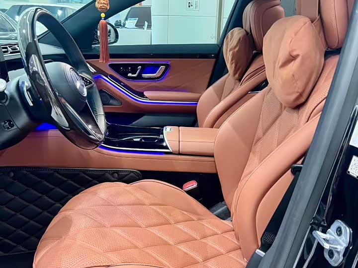 Фото 3 - Mercedes-Benz Maybach S-Class