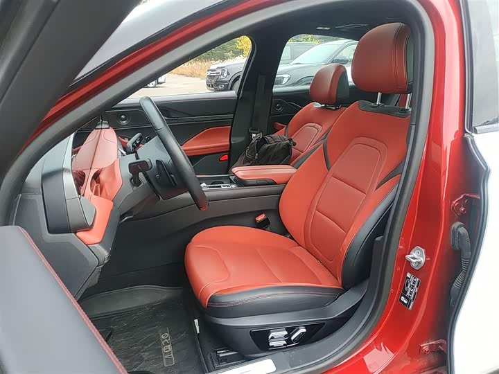 Фото 15 - Lincoln Z (Zephyr)