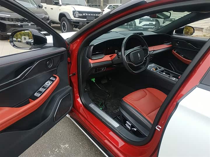 Фото 16 - Lincoln Z (Zephyr)