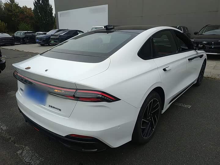 Фото 7 - Lincoln Z (Zephyr)