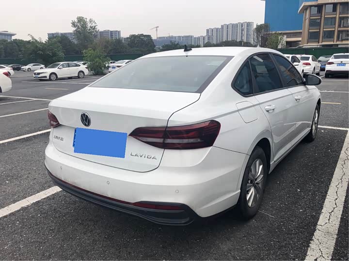 Фото 5 - Volkswagen Lavida