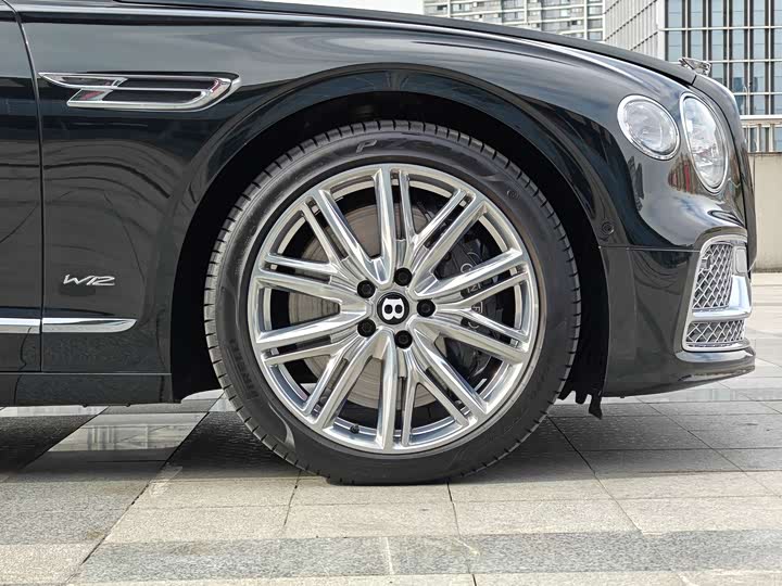 Фото 8 - Bentley Flying Spur