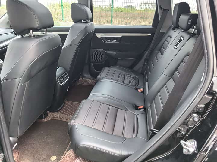 Фото 18 - Honda CR-V