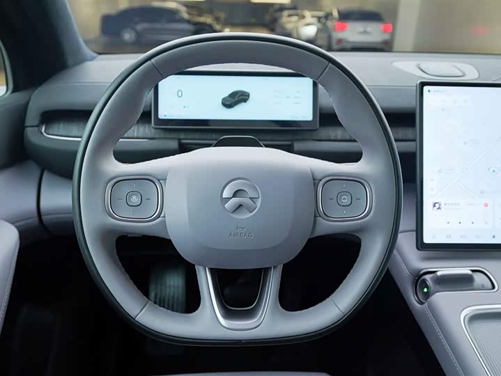 Фото 17 - Nio EC6