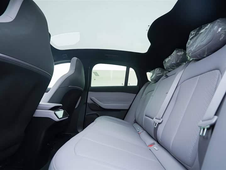 Фото 20 - Nio EC6