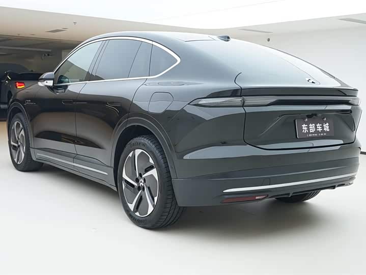 Фото 4 - Nio EC6