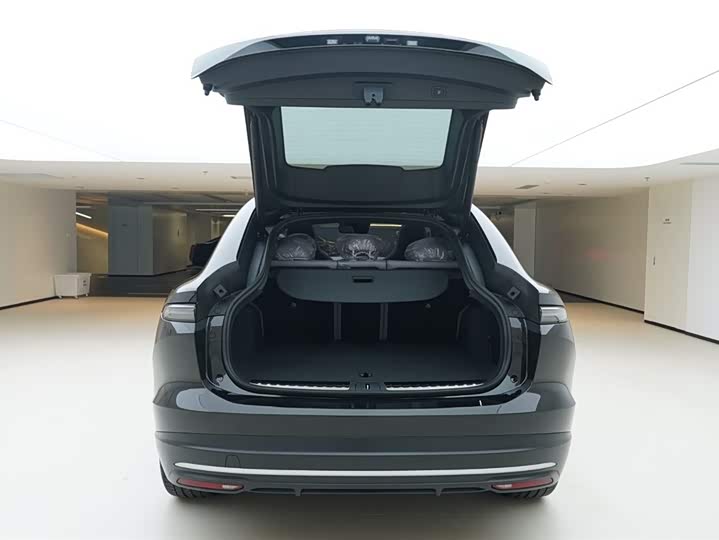 Фото 6 - Nio EC6