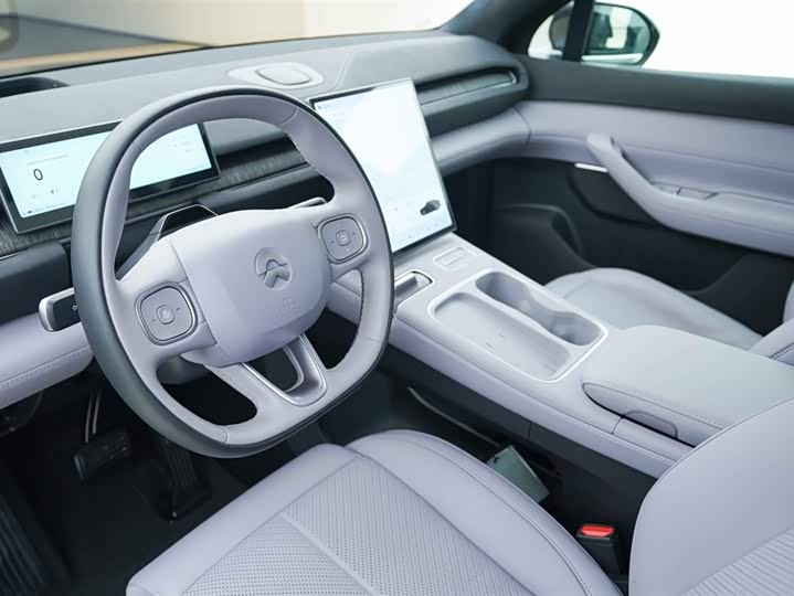 Фото 9 - Nio EC6