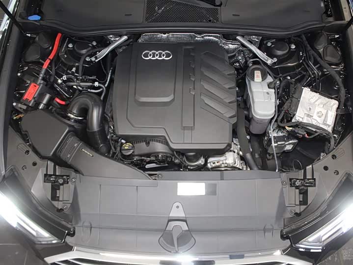 Фото 14 - Audi A6L