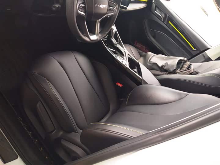 Фото 15 - Roewe i5