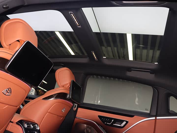 Фото 15 - Mercedes-Benz Maybach S-Class