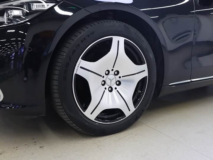 Фото 28 - Mercedes-Benz Maybach S-Class