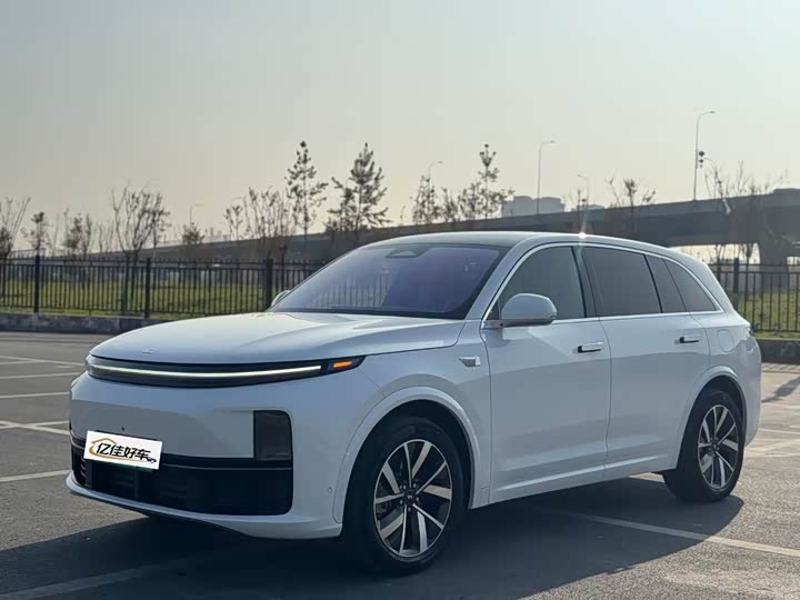 Фото 1 - LiXiang L7