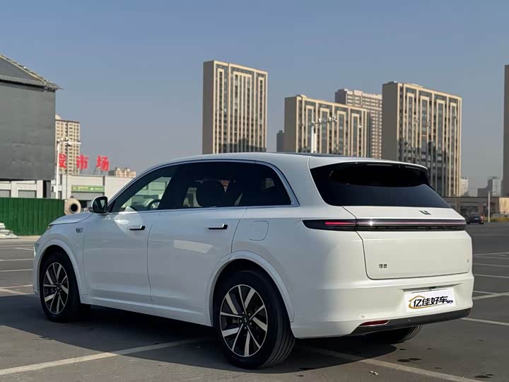 Фото 7 - LiXiang L7