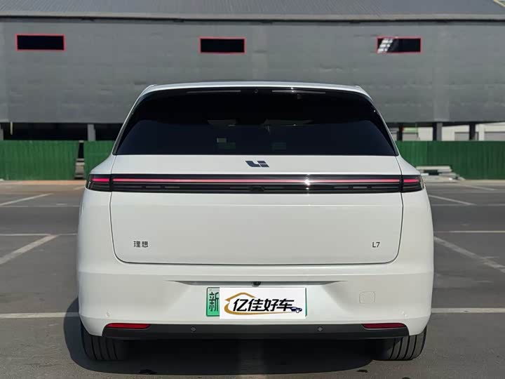 Фото 8 - LiXiang L7