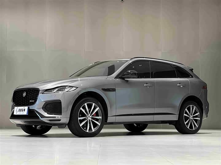 Фото 3 - Jaguar F-Pace