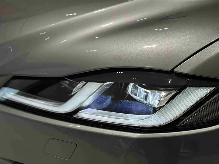 Фото 4 - Jaguar F-Pace