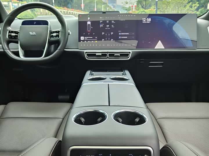 Фото 13 - LiXiang L9