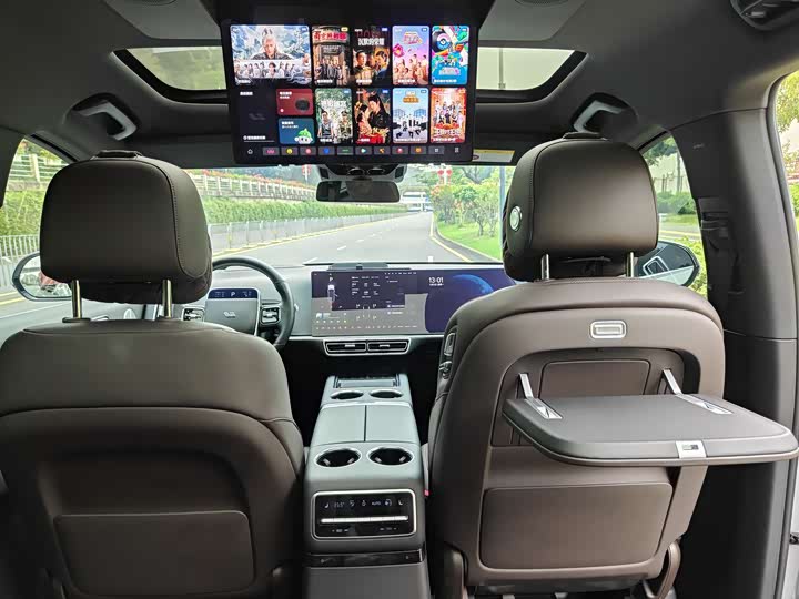 Фото 17 - LiXiang L9