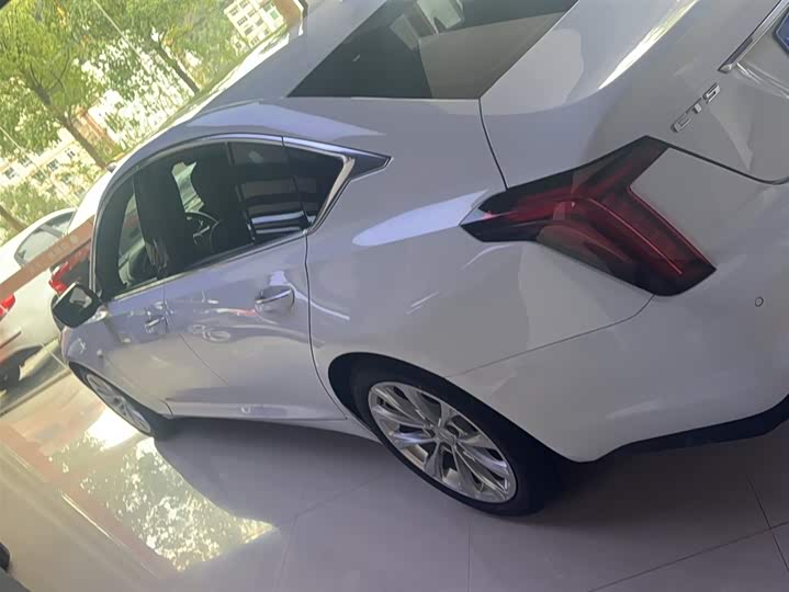 Фото 11 - Cadillac CT5