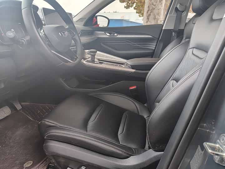 Фото 4 - Geely Preface