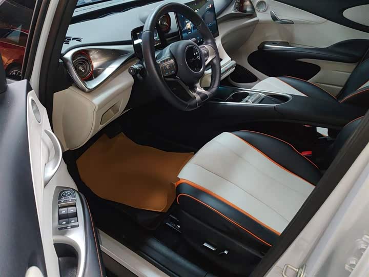 Фото 16 - BYD Dolphin