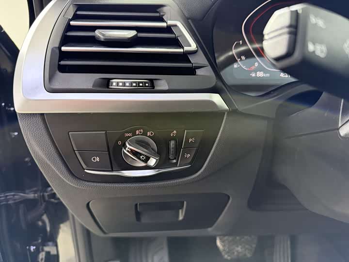 Фото 11 - BMW X3