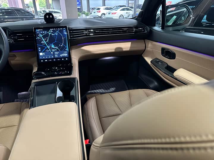 Фото 12 - Nio ES8