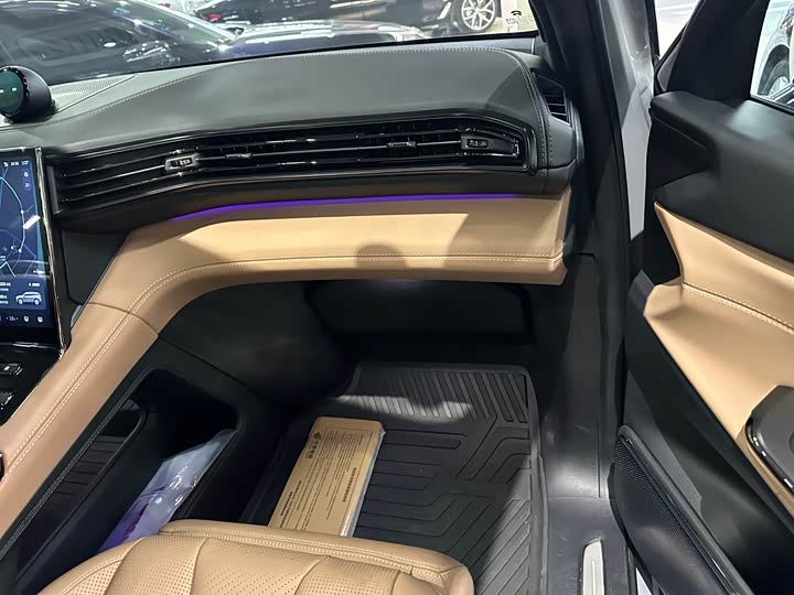 Фото 8 - Nio ES8