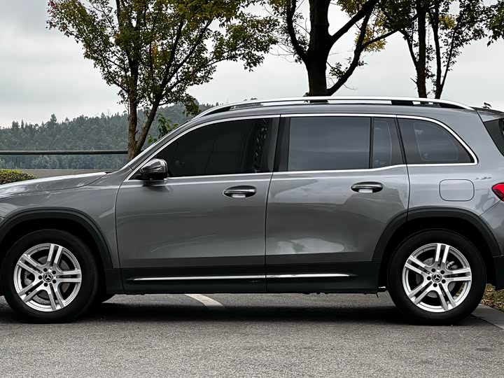 Фото 12 - Mercedes-Benz GLB-Class