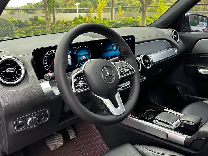 Фото 5 - Mercedes-Benz GLB-Class