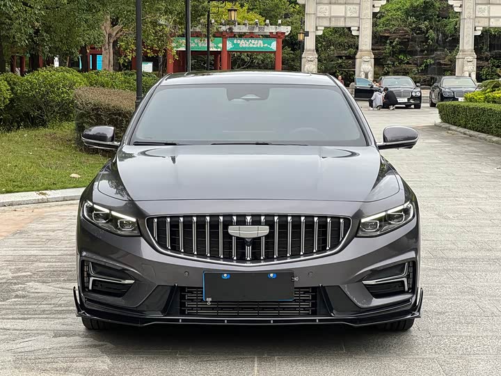 Фото 2 - Geely Preface