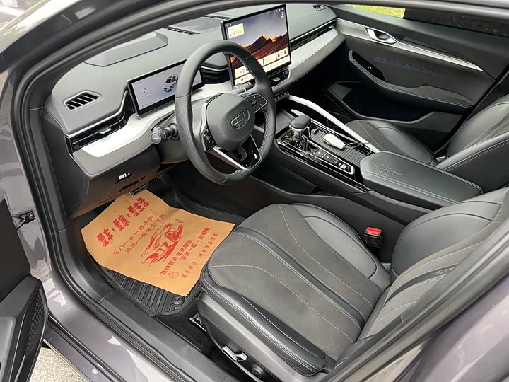 Фото 4 - Geely Preface