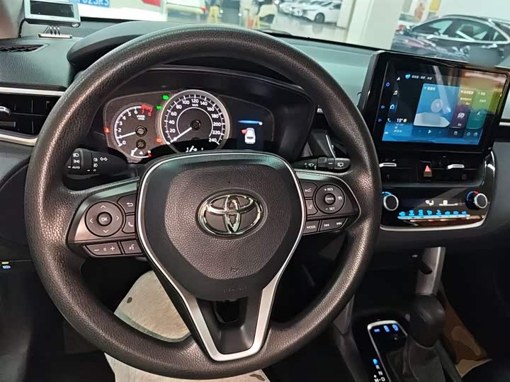 Фото 10 - Toyota Corolla Cross