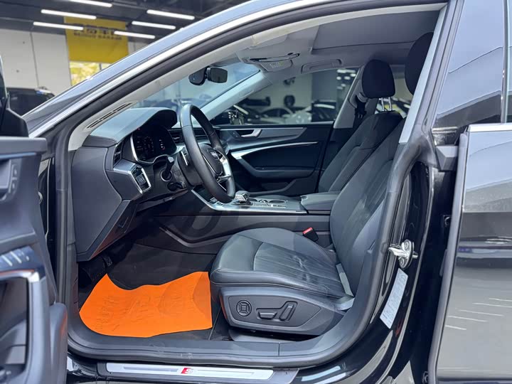 Фото 11 - Audi A7