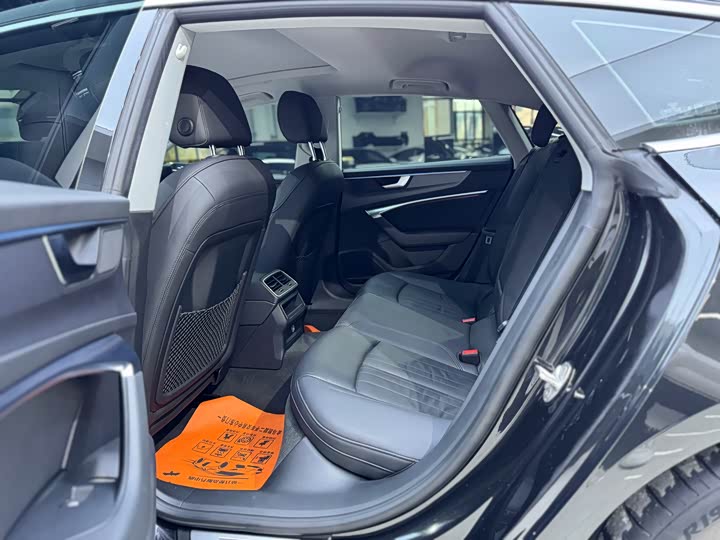 Фото 12 - Audi A7